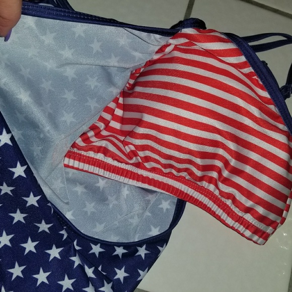 Bikini - Picture 6 of 6